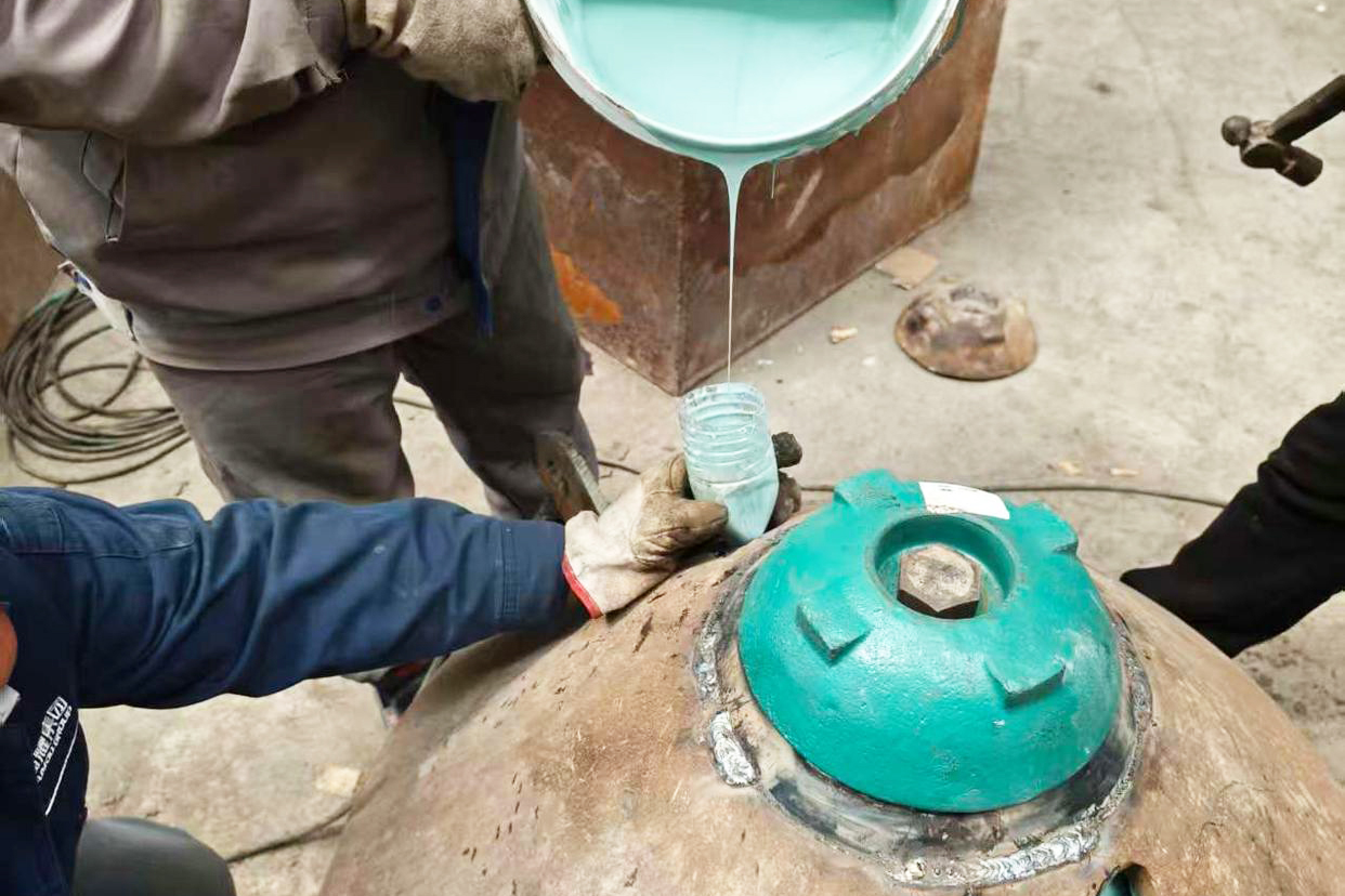 cone crusher parts emergency repair on site 