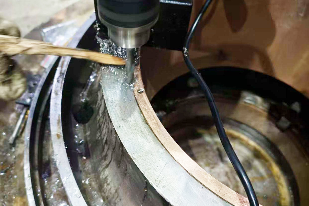 cone crusher parts emergency repair on site 