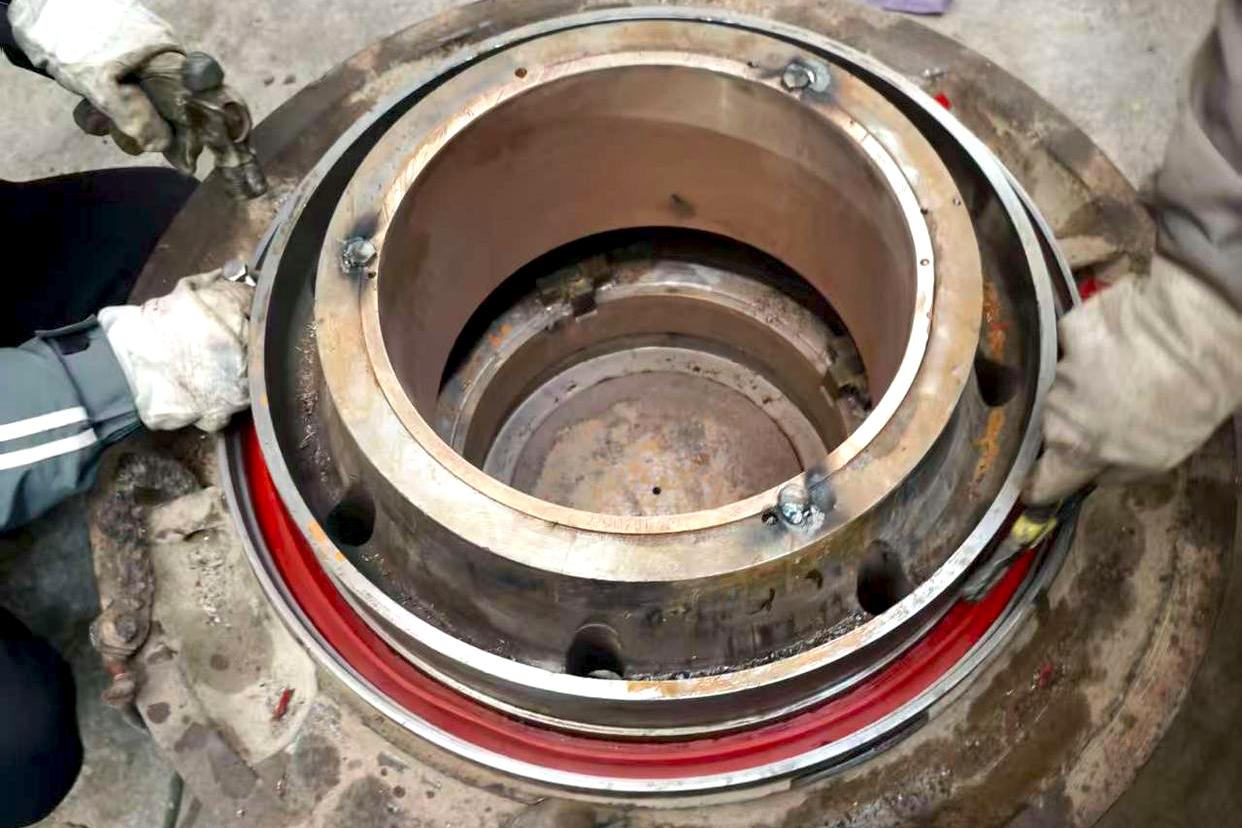 cone crusher parts emergency repair on site 